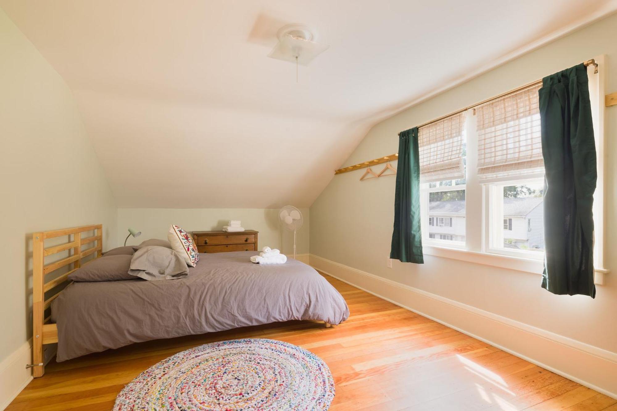 Queen City Bungalow & Cottages Burlington Exteriör bild