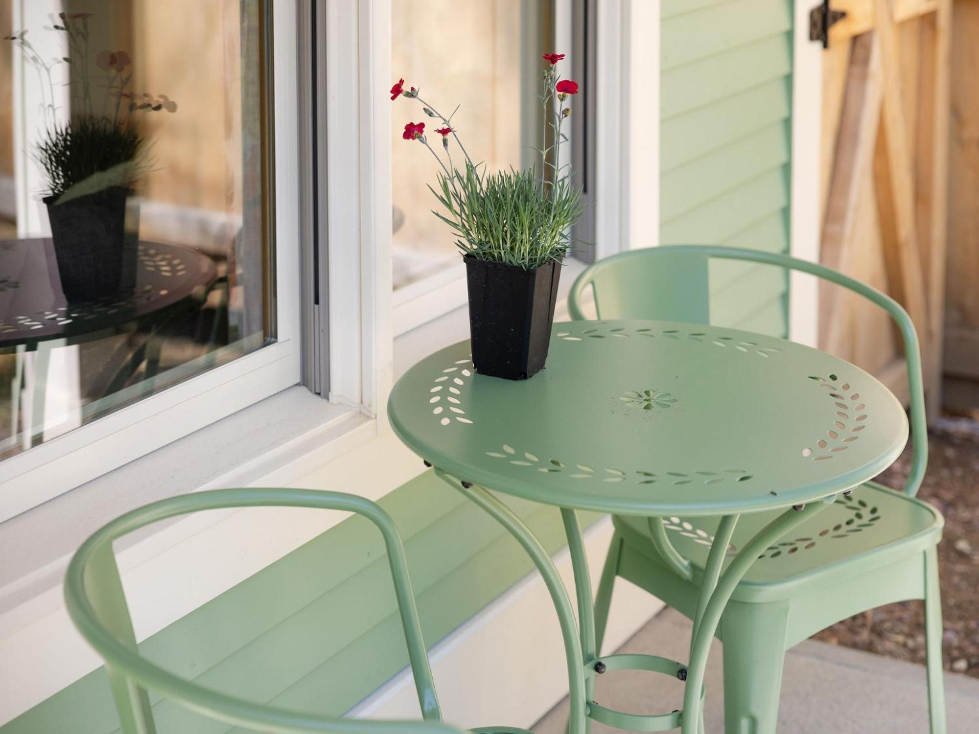 Queen City Bungalow & Cottages Burlington Exteriör bild