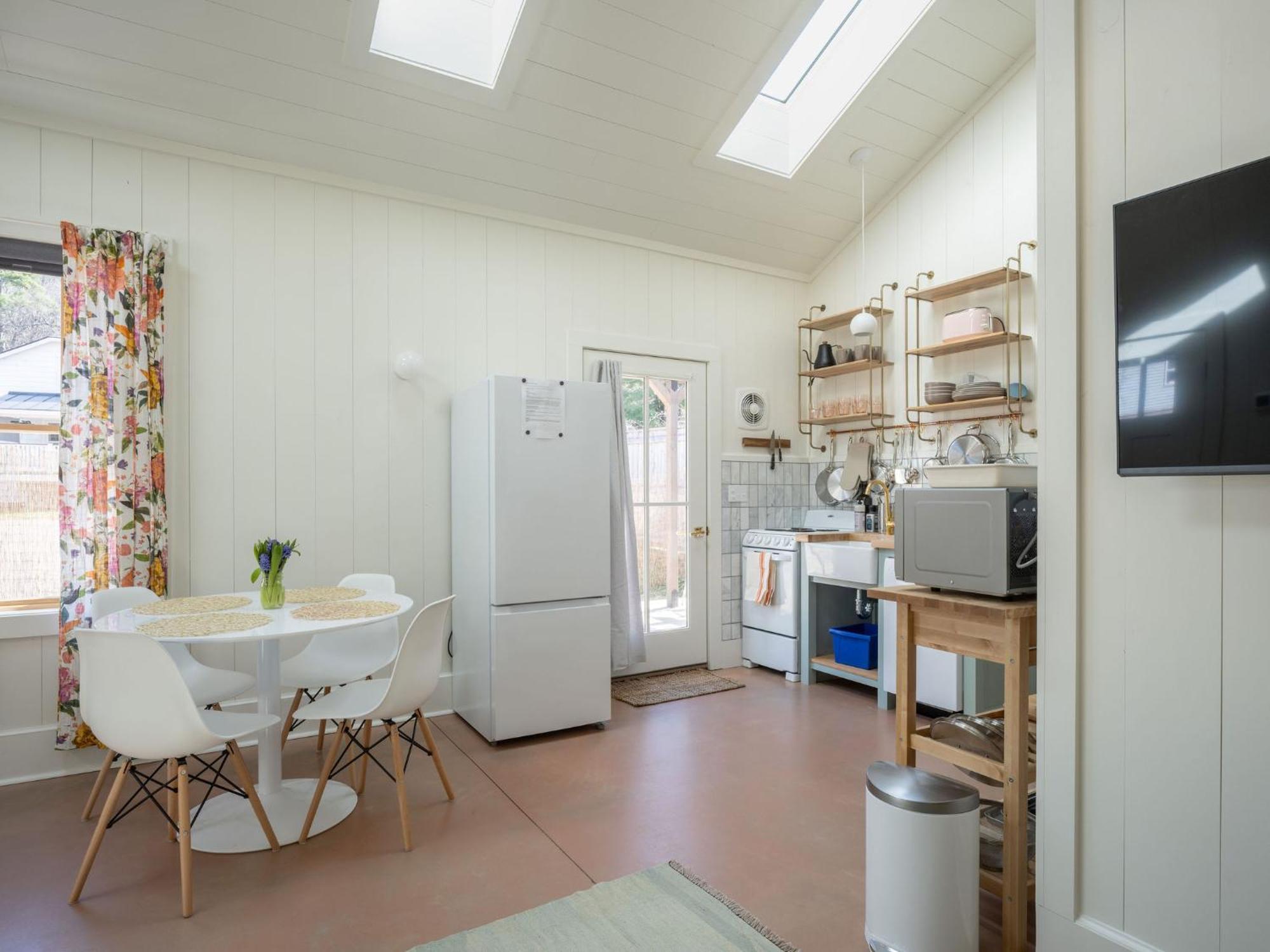 Queen City Bungalow & Cottages Burlington Exteriör bild